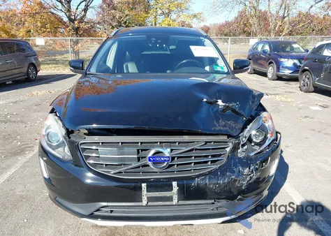 2016 Volvo Xc60 T6 Platinum из США, поврежденный, VIN YV4902RM6G2780123